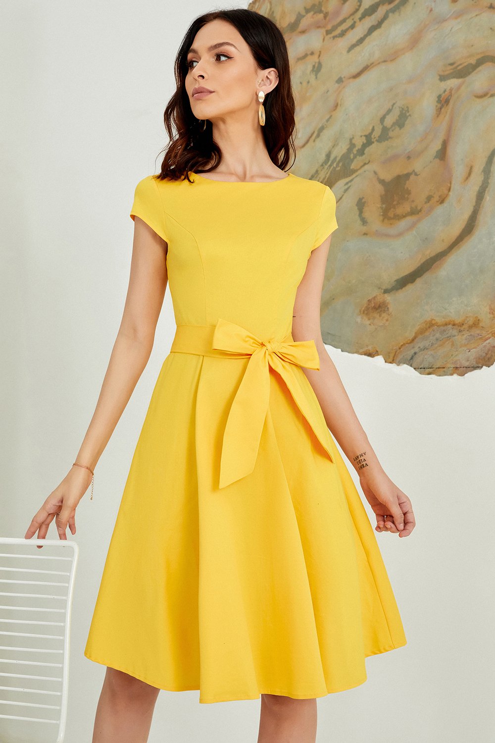 Robe jaune solide des années 50