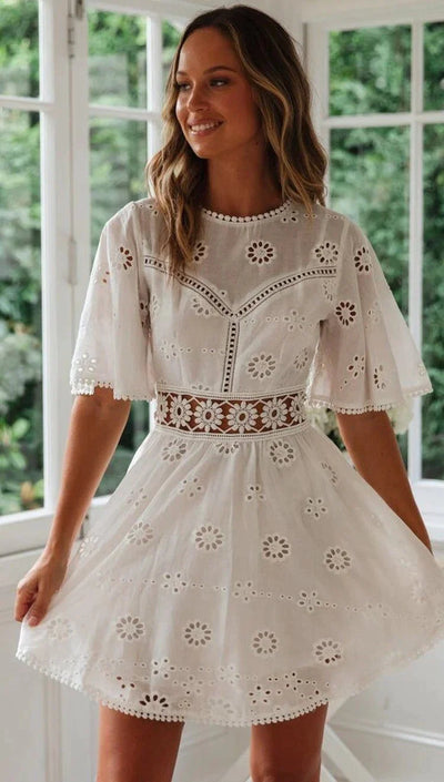 Robe Petite Années 70 Hippie Blanche