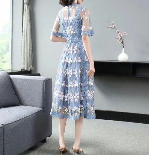 Robe Bleue Fleurs Vintage