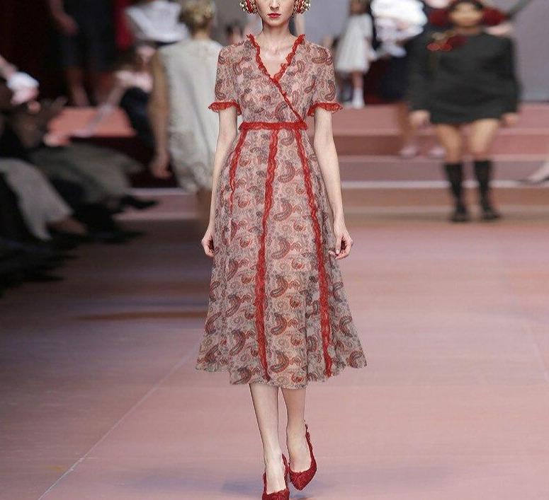 Robe Rouge Dentelle Vintage